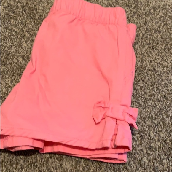 NWOT Carters pink shorts with bows on side - Picture 2 of 3